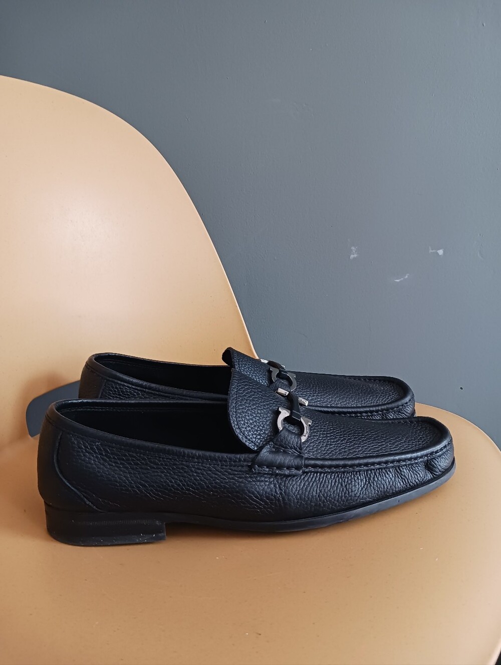 Salvatore Ferragamo Grandioso Grained Calfskin Gancini Loafers Size 11.5 - Picture 4 of 15
